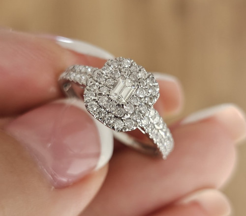 18ct white gold 77ct - 18ct,