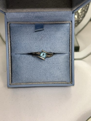 9ct white gold - gold, &