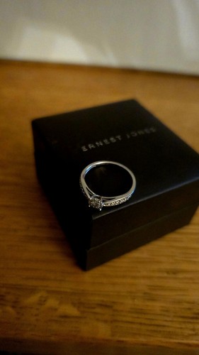 Ernest jones 9ct white - 9ct, gold