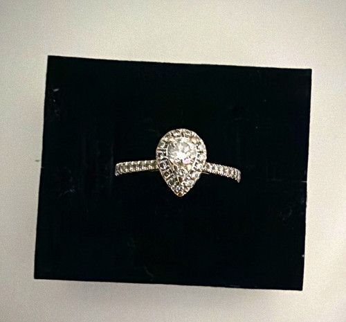 Ernest jones pear halo - pear,