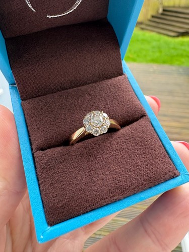 18ct yellow gold diamond ring - 18ct,