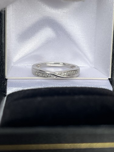 Platinum 09ct diamond bow - platinum,